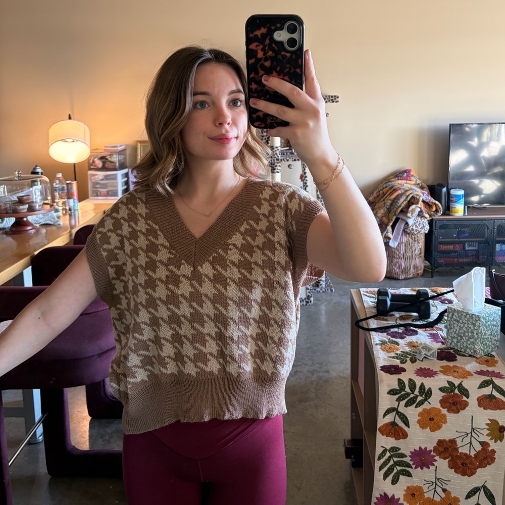 Dry Goods Brown and Cream Houndstooth Sweater